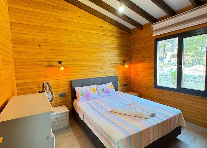House With Sea View Three Minutes From The Sea Case de vacanță *